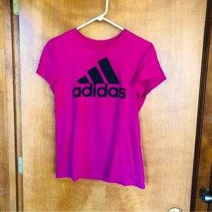 💕 ADIDAS T-shirt